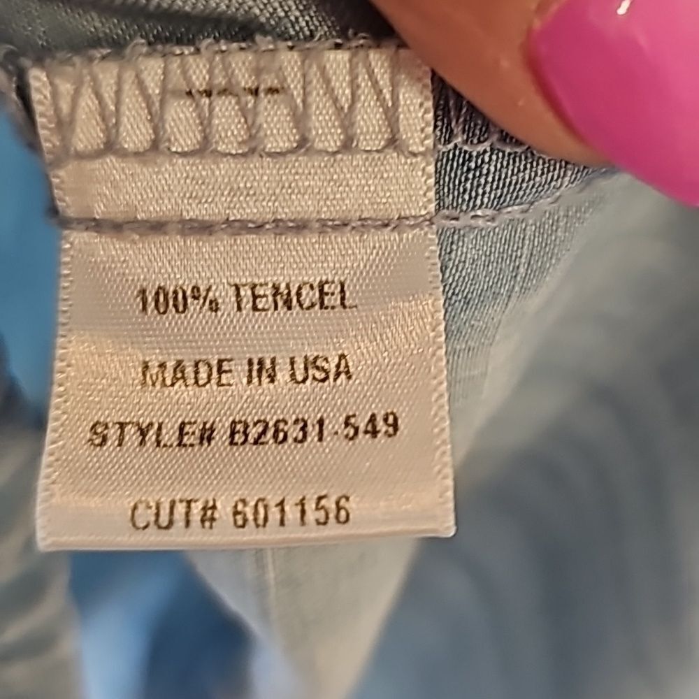 Bella Dahl Split Back Button Down - Light Ombre W… - image 9